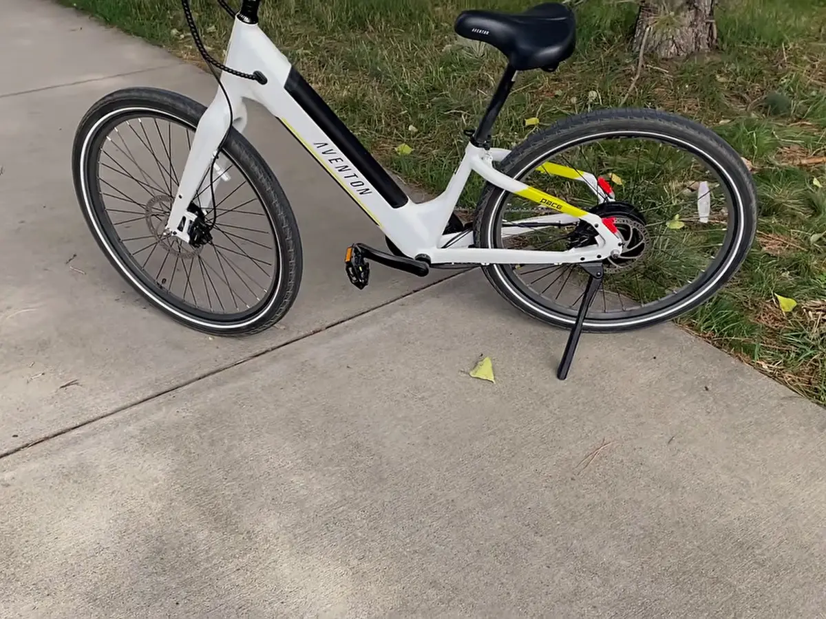 Aventon Pace 500.3, photo from Will's test ride video